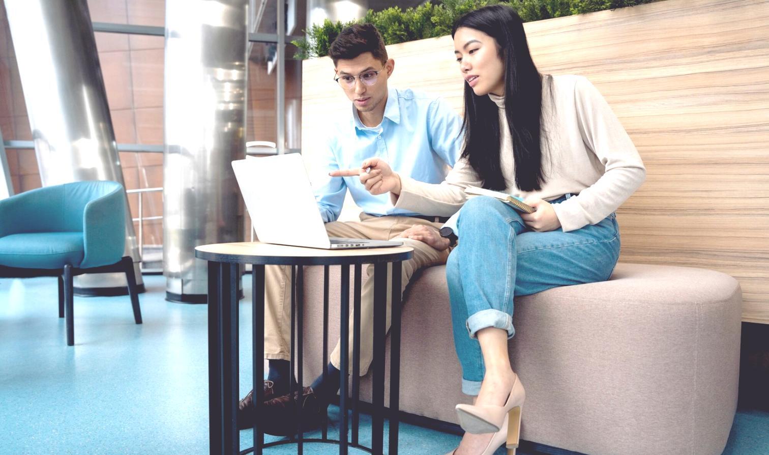 Современное рабочее место с финансовыми инструментами