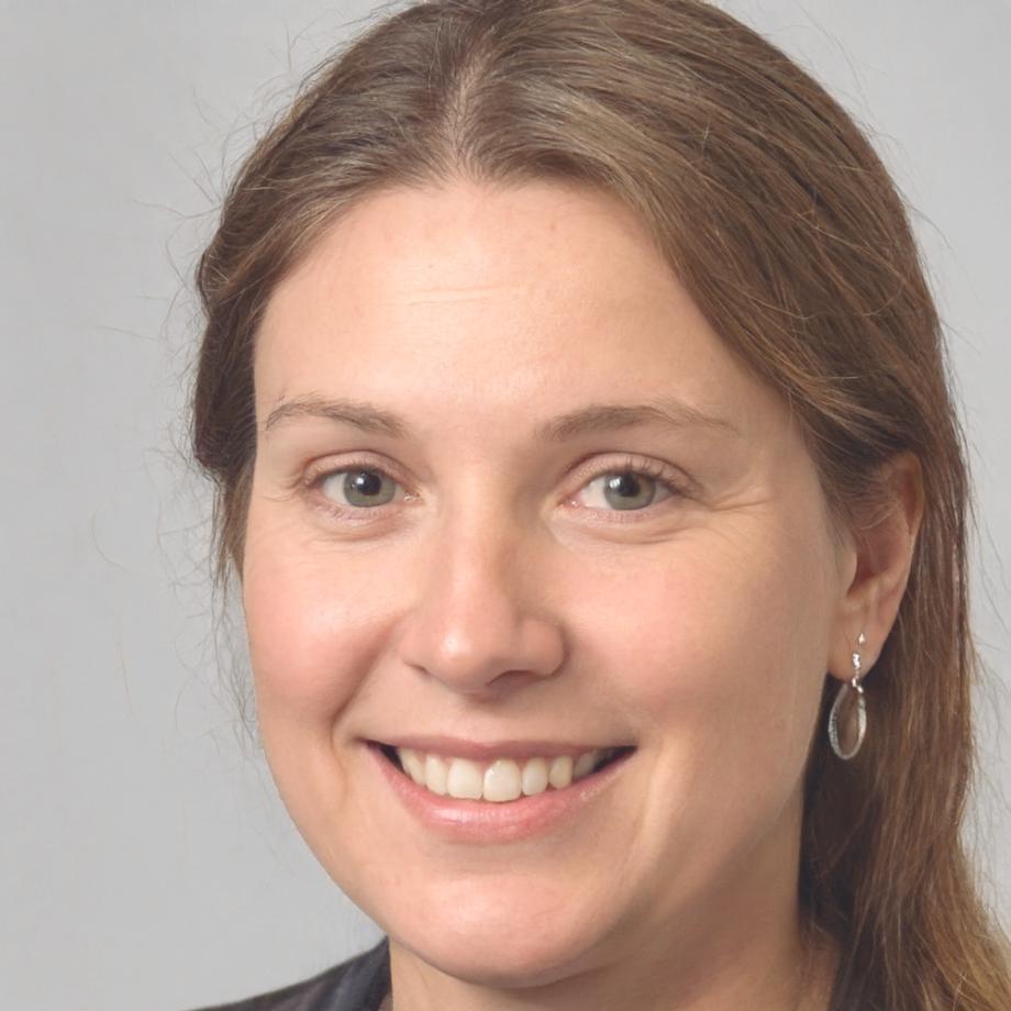 Лийса Вайникайнен - финансовый аналитик